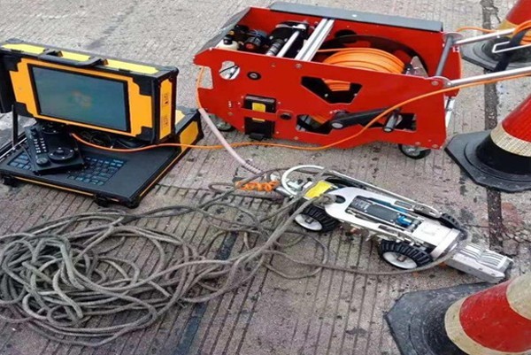 布拖CCTV管道检测机器人